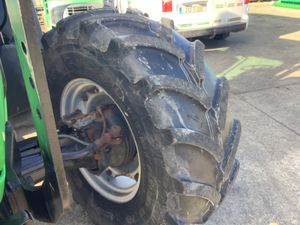 2011 DEUTZ FAHR Agrofarm 420 with loader - Image 4