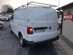 2017 Volkswagen Transporter - Image 3