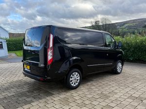 2021 (212reg) Ford Transit Custom Limited 130 SWB - Image 4
