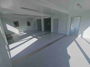 Large Modular Open-Plan Office/Living Space - Image 3