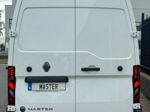 Renault Master L3H3 High Roof Master Start 130hp - Image 4