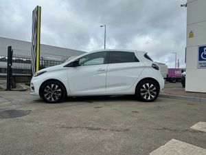 Renault Zoe HEAVILY DISCOUNTED EV COMMERCIAL - Image 4