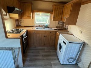 3 bedroom Mobile Home, Double glazed + central - Image 3