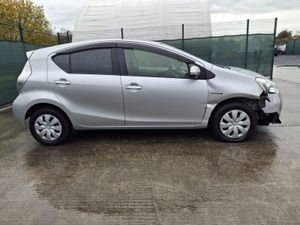 2014 Toyota Aqua 1.5 Hybrid Automatic - Image 3