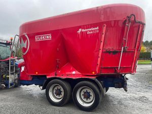 Siloking 22 CU Metre Tandem Axle Diet Feeder - Image 2