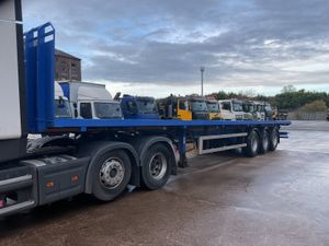 2018 Dennison Tri axle Flat Trailer - Image 2
