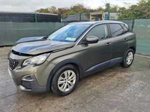 €800 OFF.  2017 Peugeot 3008 1.6 Diesel - Image 2
