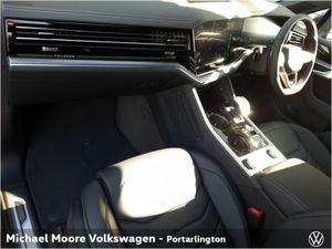 Volkswagen Touareg Commmercial R-LINE 3.0TDI 4M 23 - Image 4