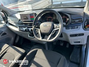 Maxus DELIVER 9 Single Wheel 14ft Luton / Box Body - Image 2