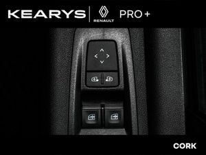 Renault Master LM35 Blue dCi 170 Auto Advance E06X - Image 3