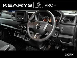 Renault Master LM35 135 Business MY22 INC VAT - Image 3