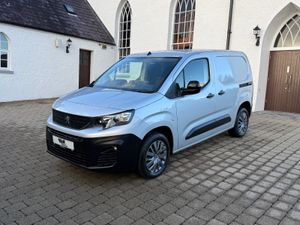 2022 (222Reg) Peugeot Partner Professional Premium - Image 3