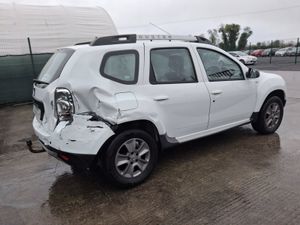 ?€300 OFF!!! 2015 Dacia Duster 1.5 4x4 - Image 4