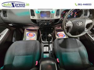 Toyota Hilux 2.5 D4D Icon D/C 4WD Reversing camera - Image 4