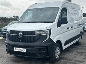 Renault Master MWB 170BHP AUTO EX VAT PRICED DISPL - Image 3