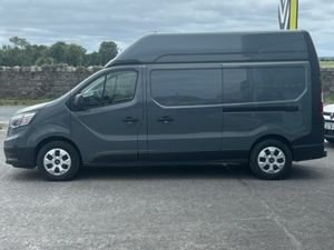 Renault Trafic  H/ROOF EXTRA SPEC - Image 4
