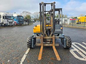 2016 Loadmac 825 Long Reach forklift - Image 2