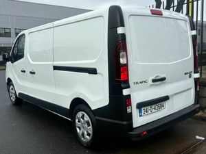 Renault Trafic LOW MILEAGE Business spec - Image 3