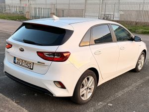 2021 Kia Ceed Commercial - Image 4
