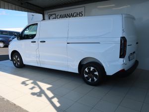 2025 Custom Trend LWB 320 2.5 PHEV 227PS FWD AUTO - Image 4