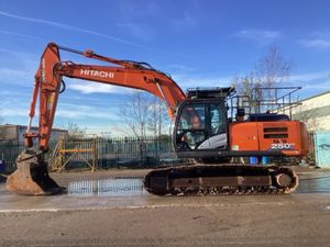 2019 Hitachi ZX250LC-6 Tracked Excavator - Image 2
