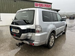 2015 Mitsubishi Pajero 3.2 4WRK SG2 DID LWB 5DR - Image 4