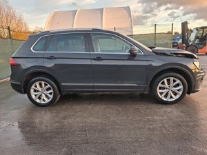 €500 OFF 182 Volkswagen Tiguan  Highline  2.0 Tdi - Image 2