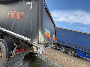 2007 Dennison Tipping Trailer - Image 4