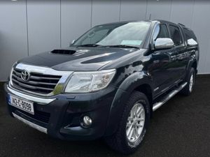 Toyota Hilux 3.0 D-4D INVINC 171BHP D/C 4DR A - Image 2