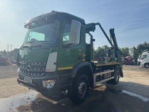 2018 (68) Mercedes Arocs 1824 4x2 18T Skiploader - Image 4