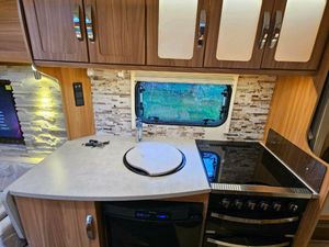 Farm hand accommodation - Image 2