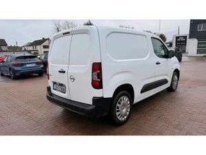 Opel Combo 1.5 DIESEL 100ps **LOW KMS* €12, 600 PL - Image 4