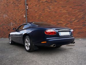 Jaguar XK8 *Low MLS* - Image 2