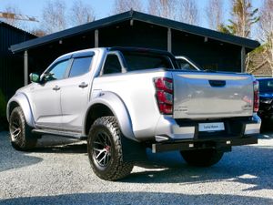 2025 Isuzu D-Max AT 35 Arctic Trucks - Image 4