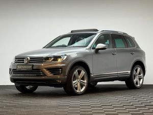 Volkswagen Touareg R-LINE PLUS 2 SEATER *PAN ROOF* - Image 3