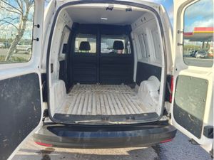 Volkswagen Caddy SUPER LOW KMS - Image 4