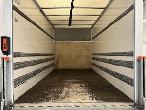 2022 Mercedes-Benz Sprinter Luton Box Van - Image 2