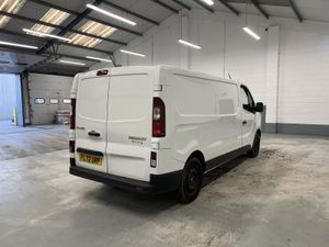 2022 Renault Trafic Panel Van - Image 3