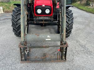 2009 Masssy Ferguson 5455 with Loader - Image 3