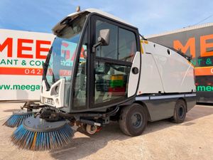 2019 JOHNSTON CITY ROAD SWEEPER...2,500 hours - Image 3