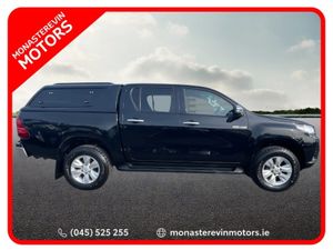 Toyota Hilux DOUBLE CAB SR5 AUTO 4DR - Image 3