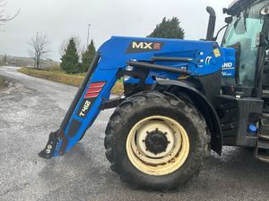 2015 New Holland T6.165 with MX Loader - Image 4