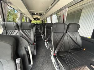 AOS Grand Toro II Midi Coach - Image 4