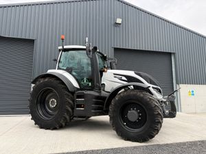 2022 Valtra T235 Versu – High Spec, Ready to Go! - Image 4