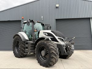2022 Valtra T235 Versu – High Spec, Ready to Go! - Image 2