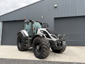 2022 Valtra T235 Versu – High Spec, Ready to Go! - Image 3