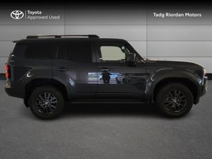 Toyota Land Cruiser LWB AUTO (N1) - Image 3