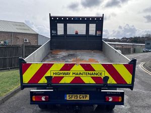 2019 Renault Master Tipper Van - Image 2