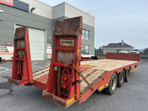 Herron Tri Axle Low Loader - Image 4