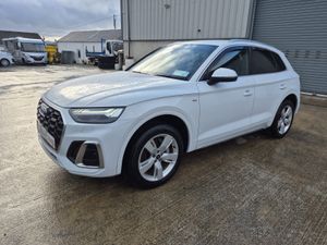 221 AUDI Q5 S-LINE QUATTRO 2.0 TFSIE 50 PLUG-IN HY - Image 3